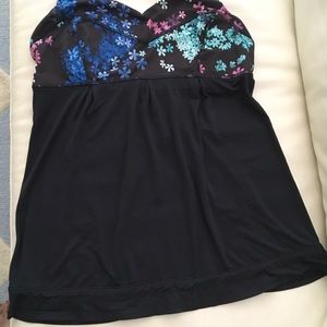 Lululemon tank top size 10